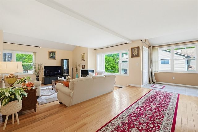 81 Arrowhead Cir 81, Ashland, MA 01721