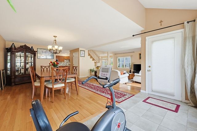 81 Arrowhead Cir 81, Ashland, MA 01721