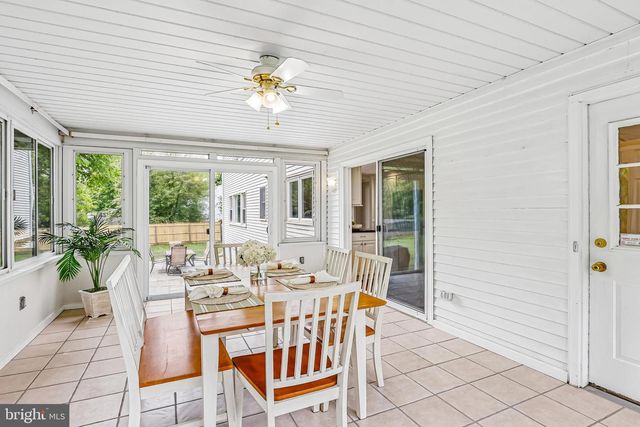 6 INDIAN RUN RD, Princeton Junction, NJ 08550