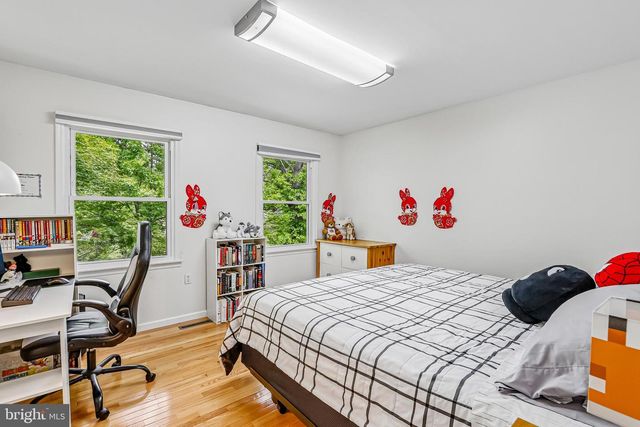 6 INDIAN RUN RD, Princeton Junction, NJ 08550