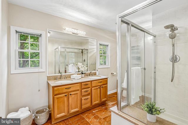 6 INDIAN RUN RD, Princeton Junction, NJ 08550