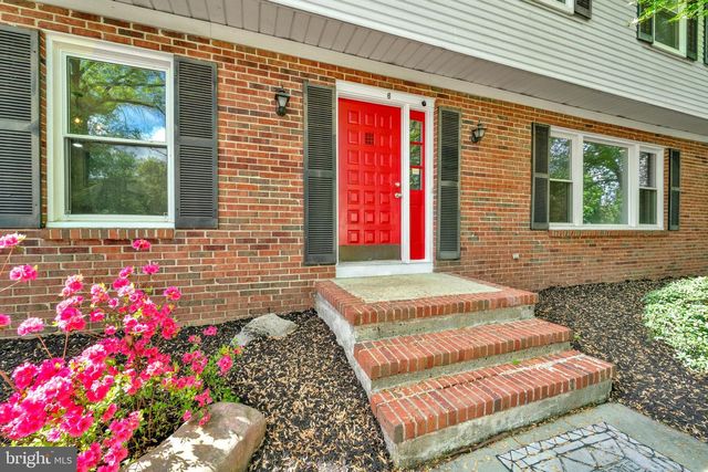 6 INDIAN RUN RD, Princeton Junction, NJ 08550