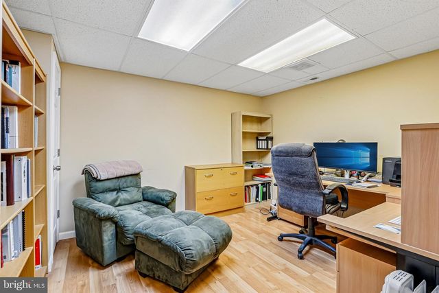 6 INDIAN RUN RD, Princeton Junction, NJ 08550