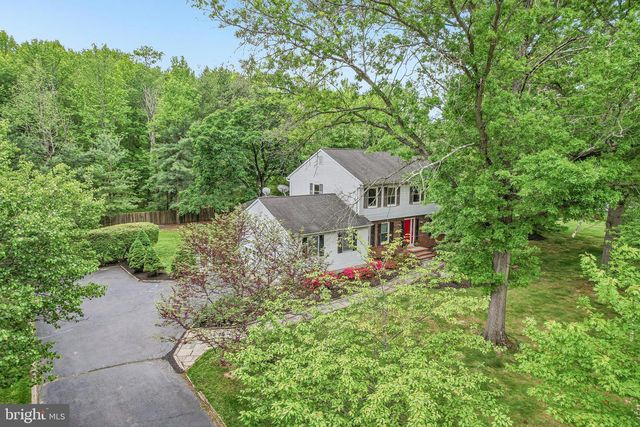 6 INDIAN RUN RD, Princeton Junction, NJ 08550