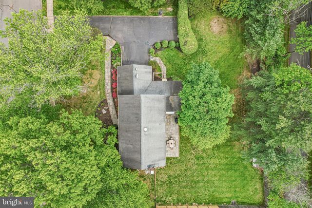 6 INDIAN RUN RD, Princeton Junction, NJ 08550