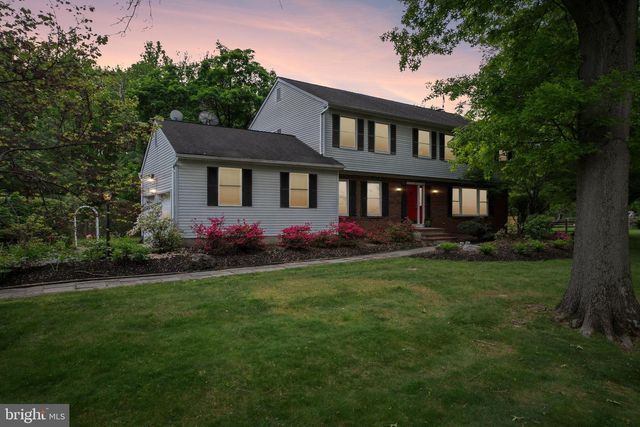 6 INDIAN RUN RD, Princeton Junction, NJ 08550
