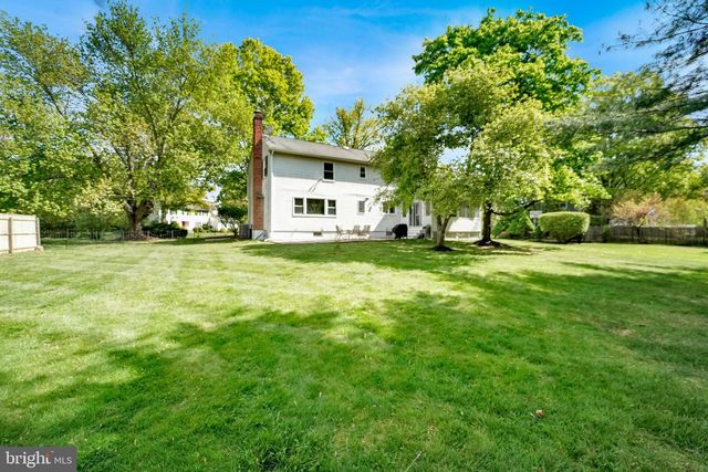 6 INDIAN RUN RD, Princeton Junction, NJ 08550