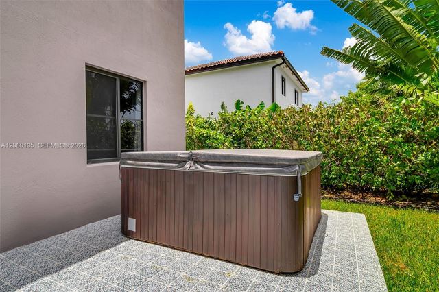 23061 SW 114th Path, Miami, FL 33170