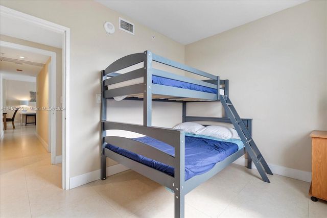 5601 Collins Ave 1514, Miami Beach, FL 33140