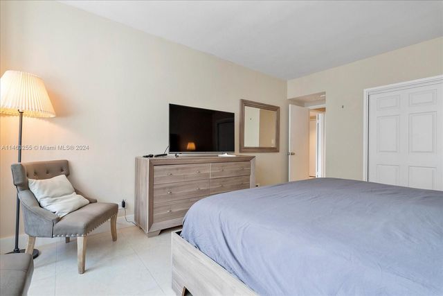 5601 Collins Ave 1514, Miami Beach, FL 33140