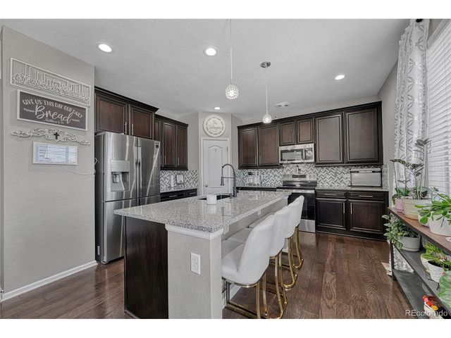 33 N Jamestown Way, Aurora, CO 80018