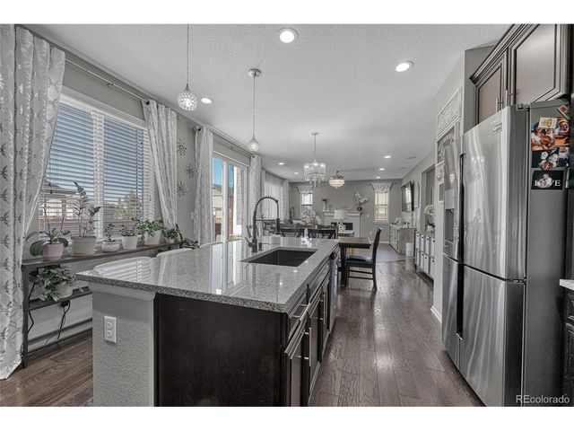 33 N Jamestown Way, Aurora, CO 80018