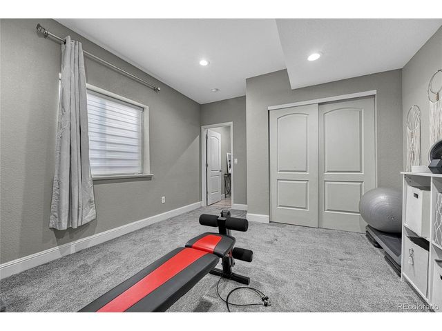 33 N Jamestown Way, Aurora, CO 80018