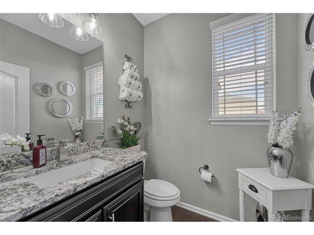 33 N Jamestown Way, Aurora, CO 80018