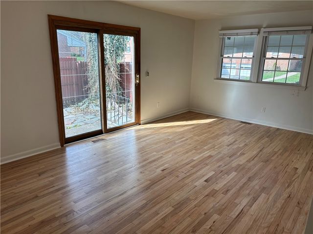 4327 Belmont Drive, Clay, NY 13090