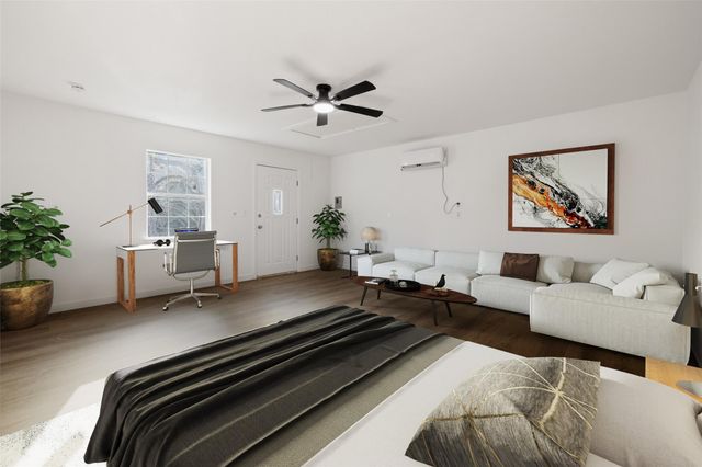 707 W 7th ST, Taylor, TX 76574