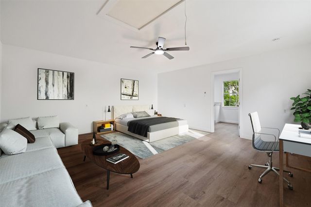 707 W 7th ST, Taylor, TX 76574