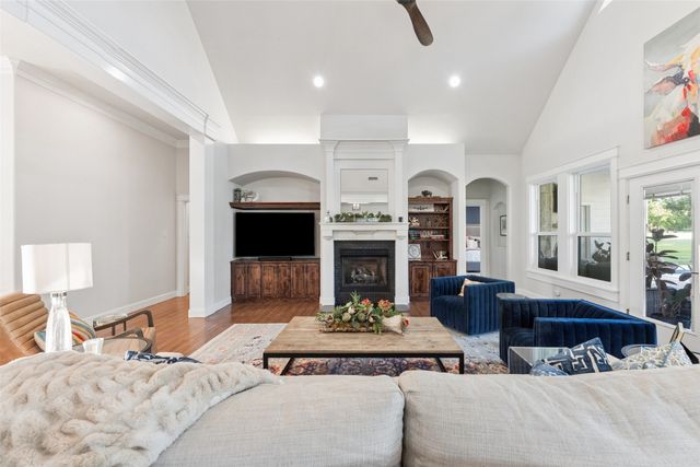 492 County Road 4387, Decatur, TX 76234