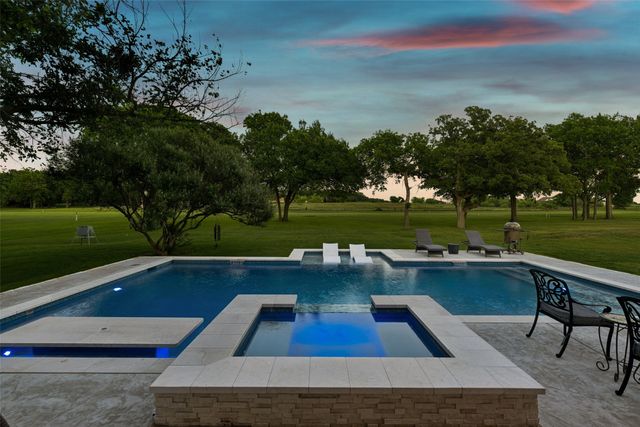 492 County Road 4387, Decatur, TX 76234