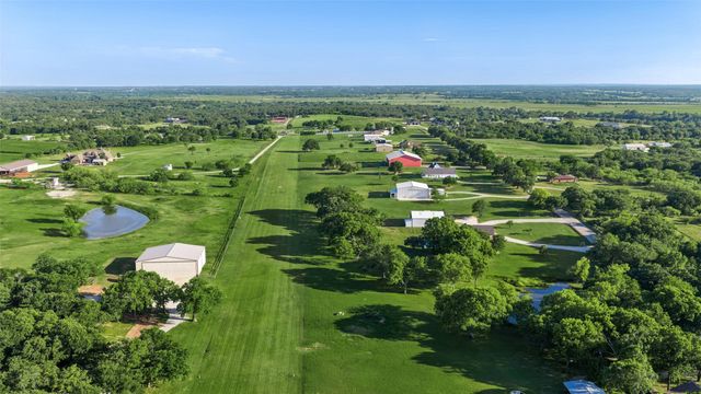 492 County Road 4387, Decatur, TX 76234