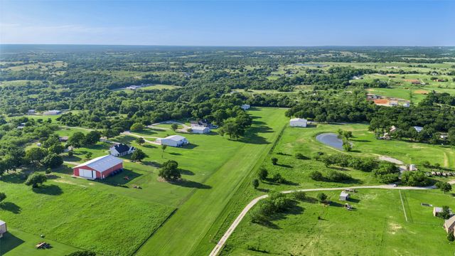492 County Road 4387, Decatur, TX 76234