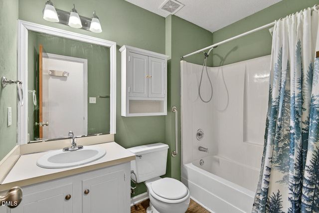 905 Pond Street, Clayton, NC 27520