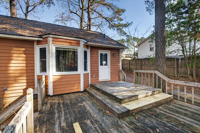 905 Pond Street, Clayton, NC 27520