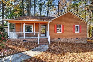 905 Pond Street, Clayton, NC 27520