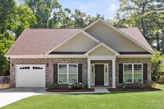 122 Craftsman Dr., Dothan, AL 36303