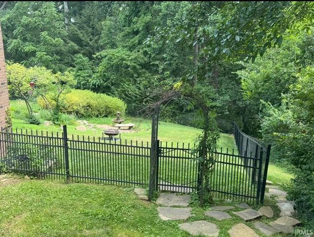 10845 Browning Road, Evansville, IN 47725