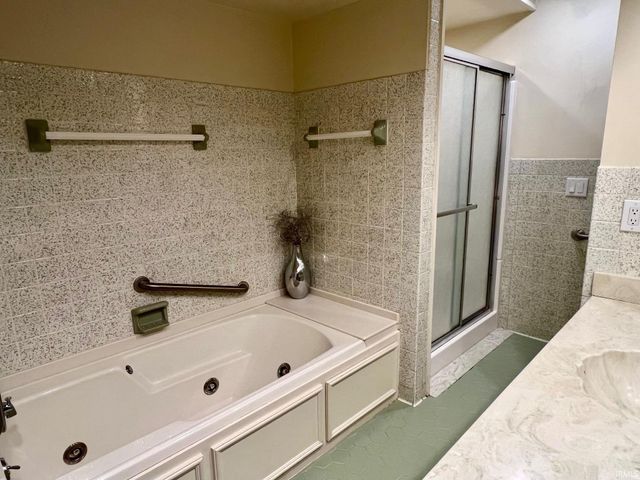 10845 Browning Road, Evansville, IN 47725