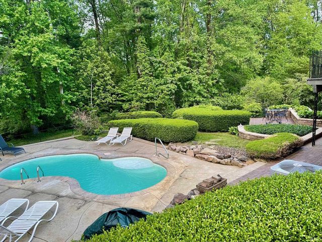 10845 Browning Road, Evansville, IN 47725