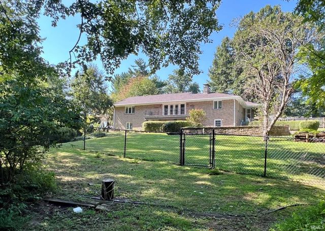 10845 Browning Road, Evansville, IN 47725