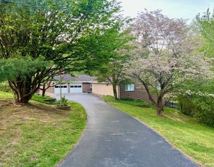 10845 Browning Road, Evansville, IN 47725