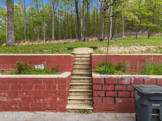 325 Mullins Street, Kingsport, TN 37665