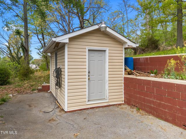 325 Mullins Street, Kingsport, TN 37665