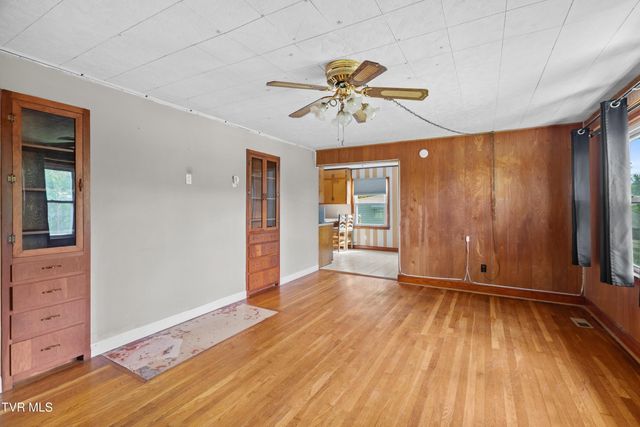 325 Mullins Street, Kingsport, TN 37665