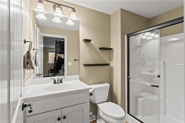 13317 Davis Avenue, Bonner Springs, KS 66012