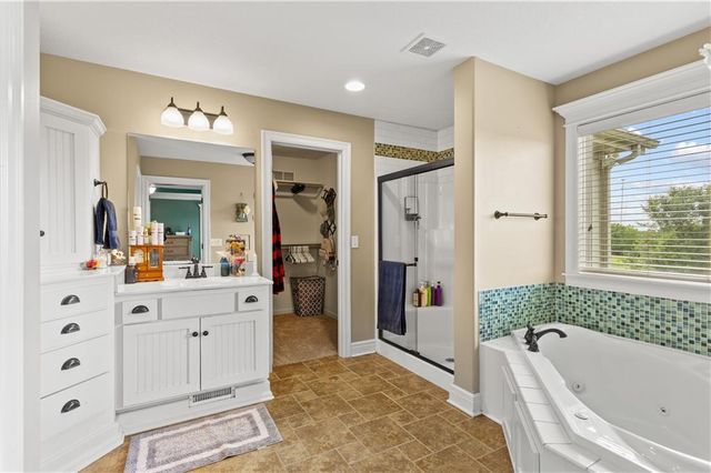 13317 Davis Avenue, Bonner Springs, KS 66012