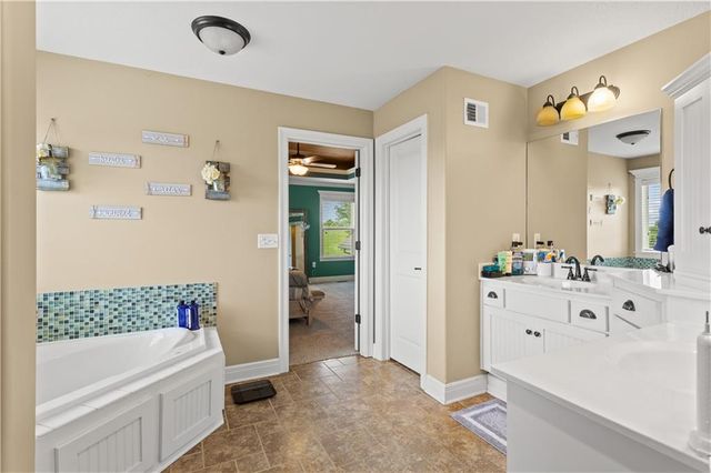 13317 Davis Avenue, Bonner Springs, KS 66012