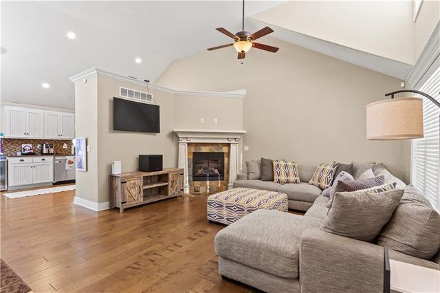 13317 Davis Avenue, Bonner Springs, KS 66012
