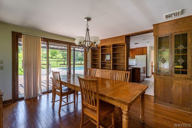 6787 Chestnut Ridge Road, Orchard Park, NY 14127