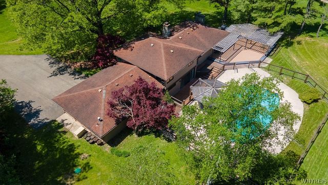 6787 Chestnut Ridge Road, Orchard Park, NY 14127