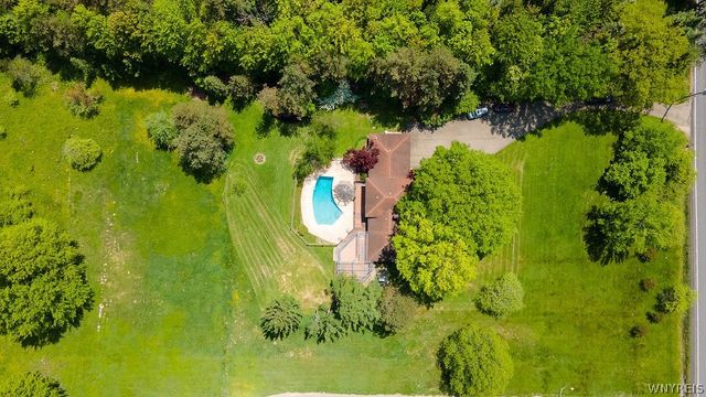 6787 Chestnut Ridge Road, Orchard Park, NY 14127