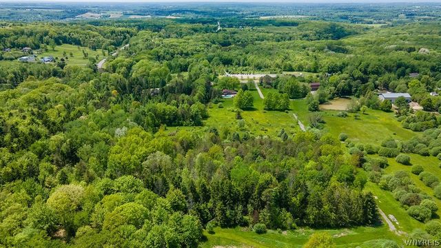 6787 Chestnut Ridge Road, Orchard Park, NY 14127