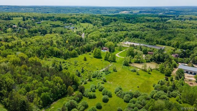 6787 Chestnut Ridge Road, Orchard Park, NY 14127