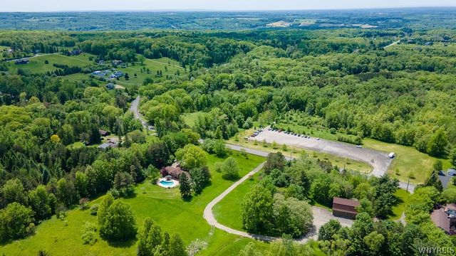 6787 Chestnut Ridge Road, Orchard Park, NY 14127