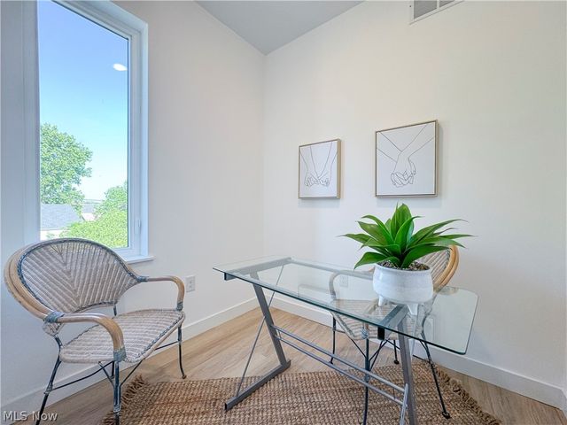 1367 W 74th Street, Cleveland, OH 44102