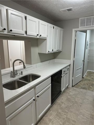 1413 Tuxworth Circle, Decatur, GA 30033