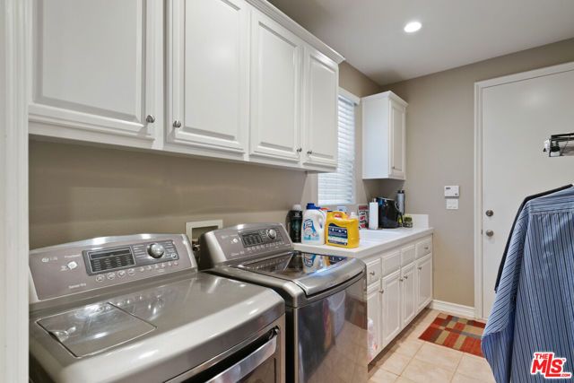 633 Noble Road, Simi Valley, CA 93065